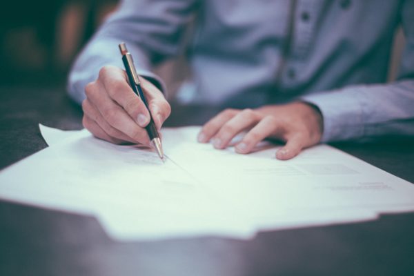 signature-documents-libre-de-droits-scott-graham